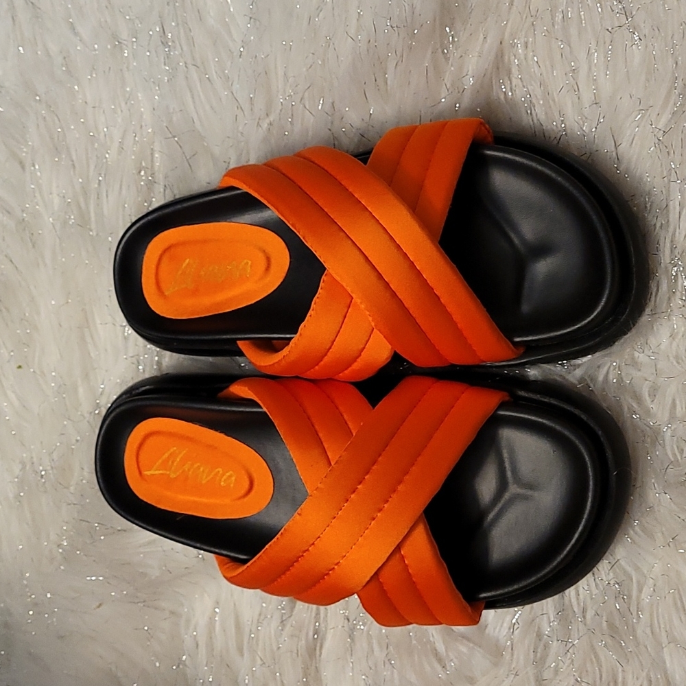 Criss Cross Extra Comfy Sandals